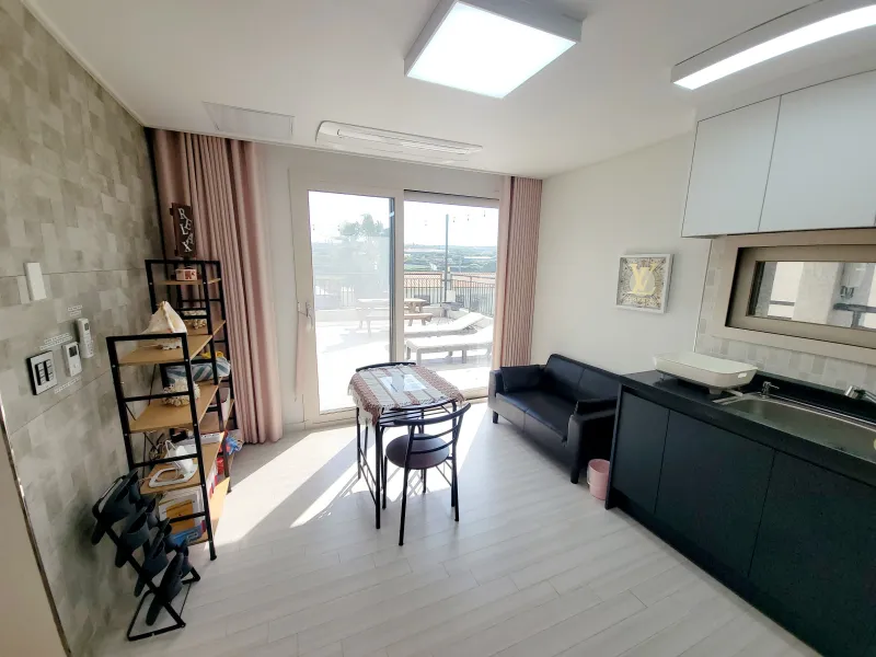 [Aewol, Jeju] Private detached house and pool villa and spacious space #Pets allowed 14