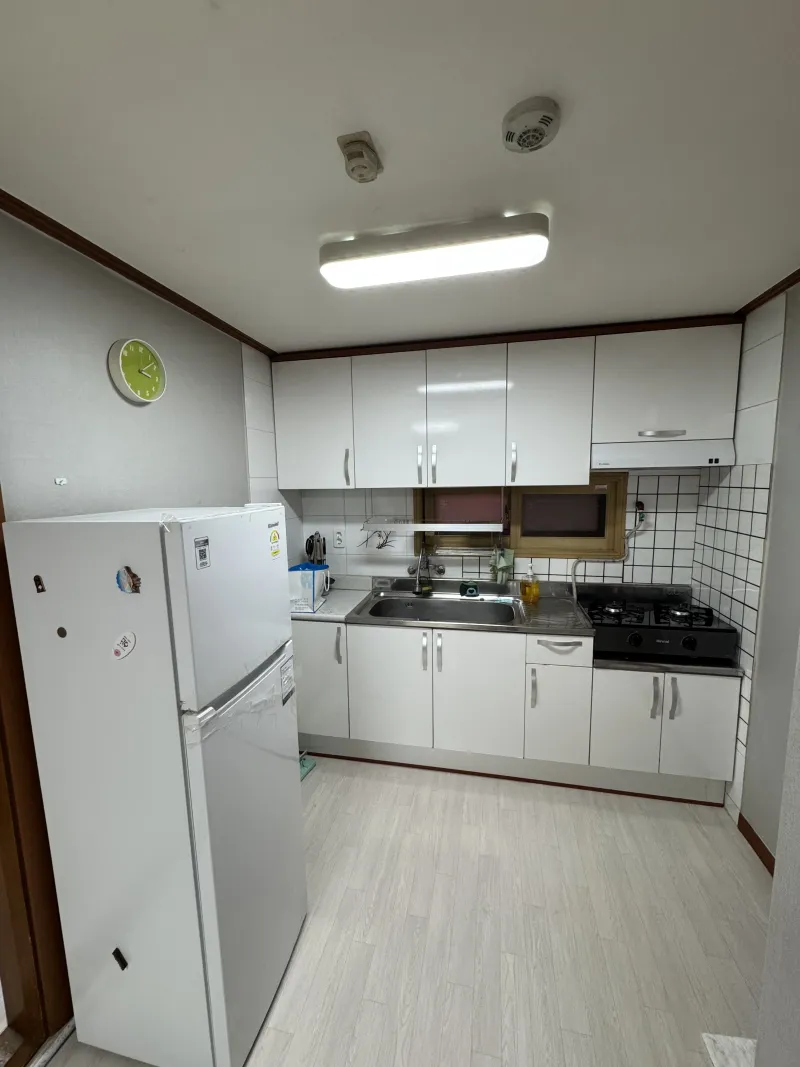 [Seodaemun, Seoul] A house in the prime location, just a 1-minute walk from Hongik University Station 10