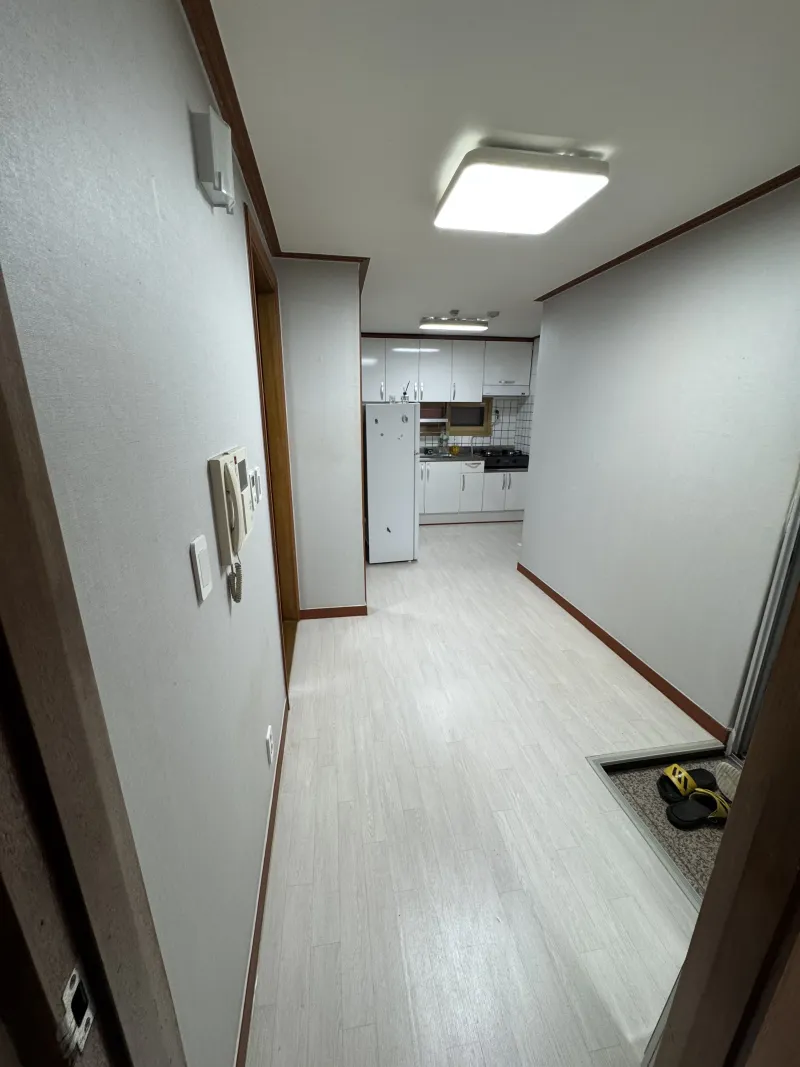[Seodaemun, Seoul] A house in the prime location, just a 1-minute walk from Hongik University Station 11