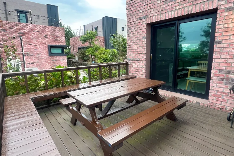 [Gujwa, Jeju] Jeju accommodations with a beautiful coastal road view 17