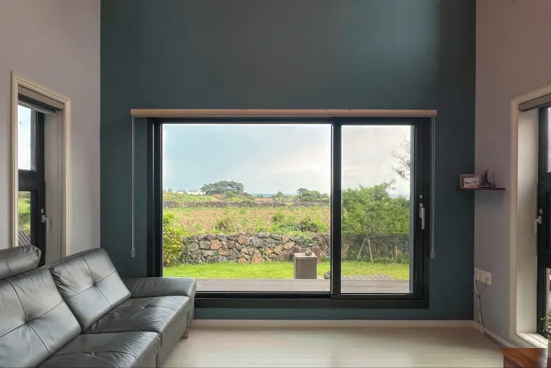 [Gujwa, Jeju] Jeju accommodations with a beautiful coastal road view 20