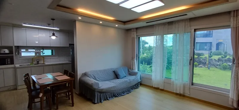 [Gujwa, Jeju] Use of the entire 1st and 2nd floors of the country house 45