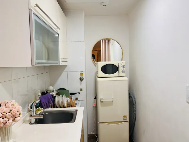 [Mapo, Seoul] One-room officetel right in front of Hongik University Station 15