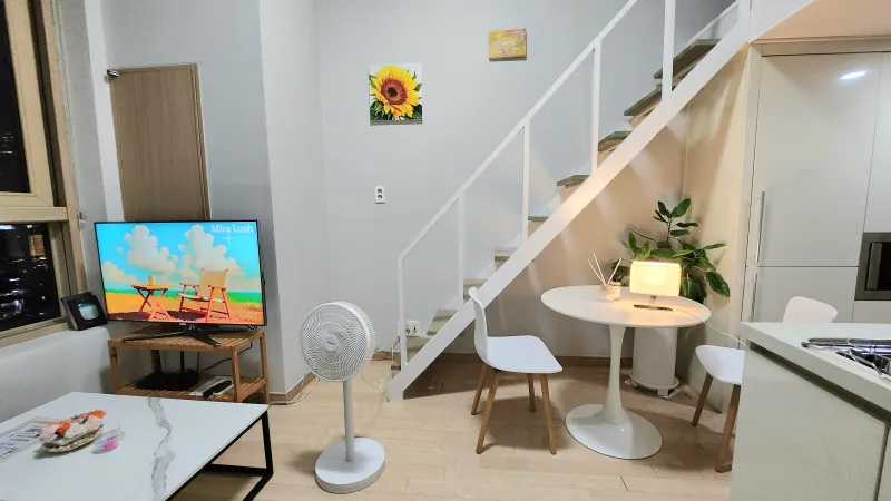 [Songpa, Seoul] Jamsil High-rise duplex with a fantastic Seokchon Lake view 3