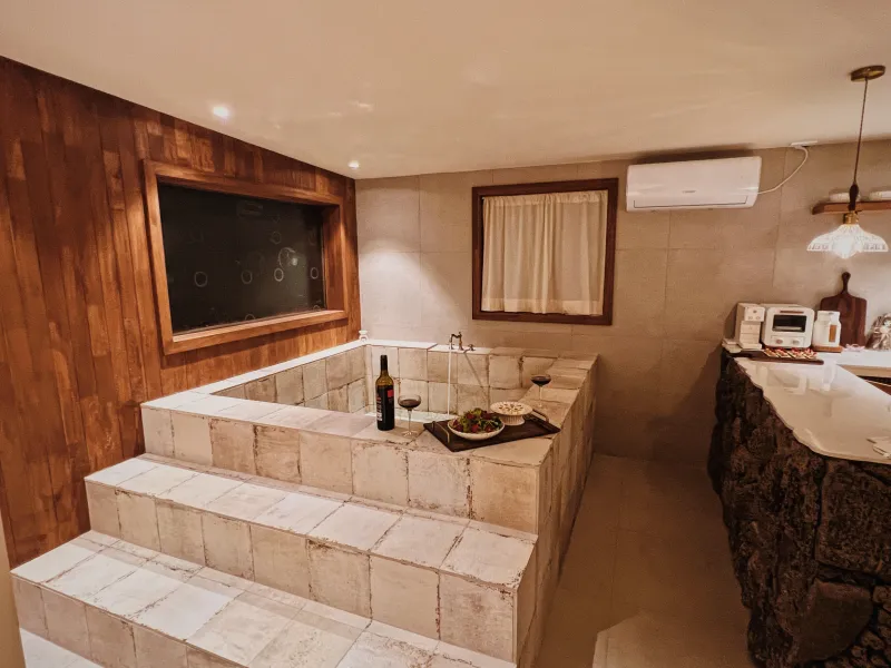 [Seongsan, Seogwipo] Stone Wall Emotional Two-Room Independent House + Indoor Jacuzzi 18