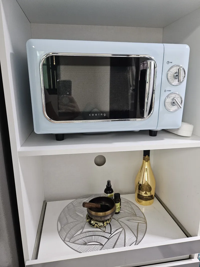 [Gangnam, Seoul] 5 Minutes from Eonju Station, Gangnam Station, Sinnonhyeon Hospital Tour, Duplex Room 16