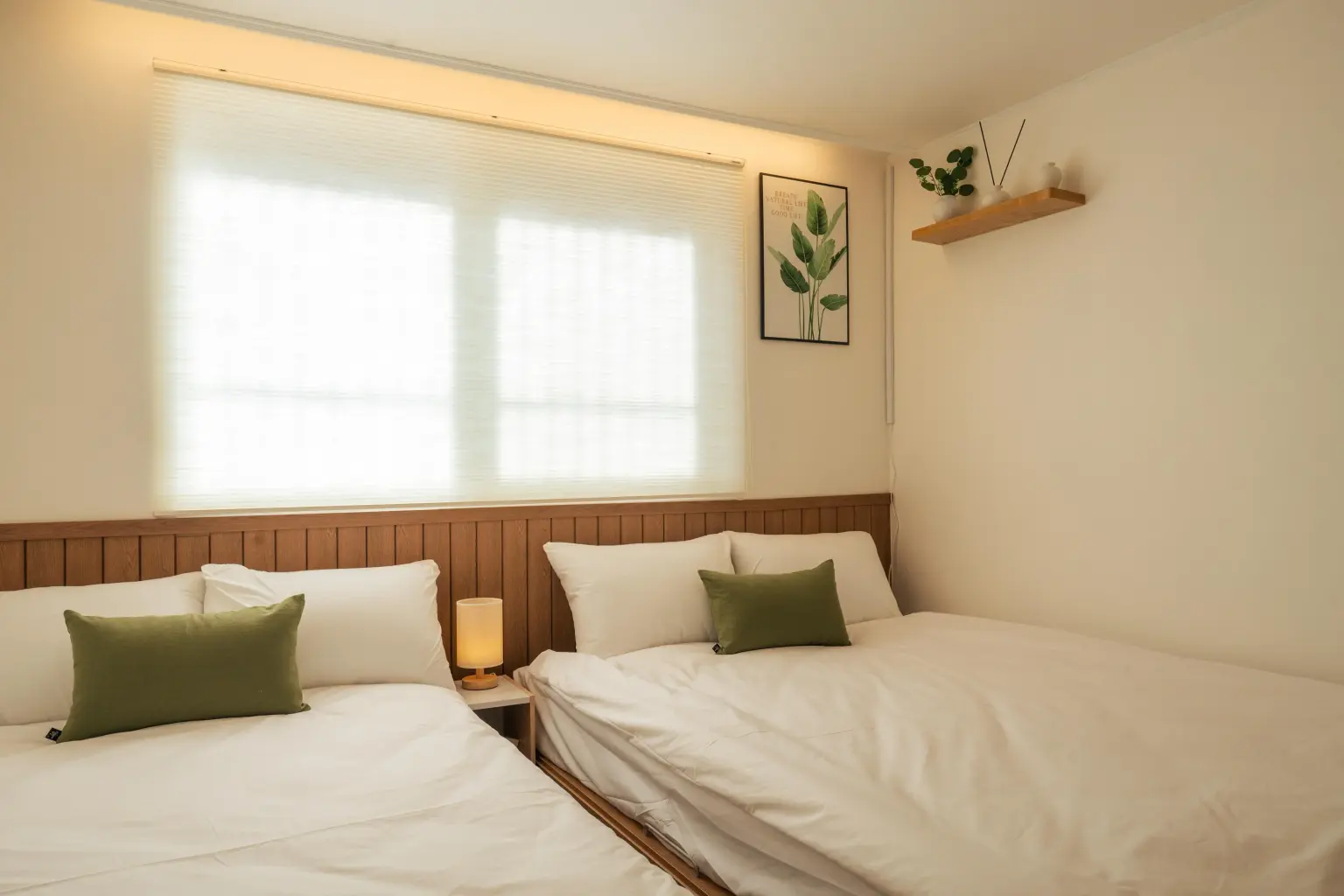 Seoul Gangdong walkable House 2BR & sleeps 4 Cheonho painting, wallpaper, and even bathrooms OllieRemodeling Warm Cozy Cover Photo