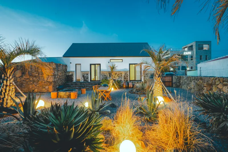 [Hallim, Jeju][West Jeju] A two-story modern house located in front of the Wolyeong-ri beach #Oceanview 24
