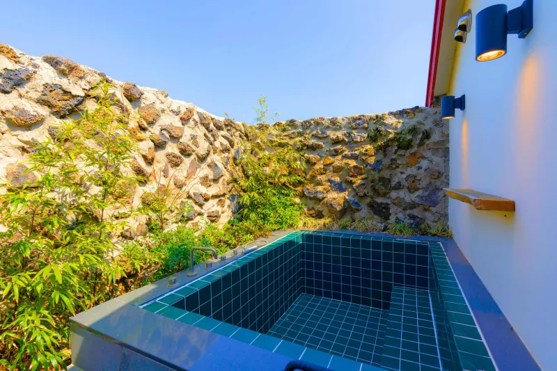 [Pyoseon, Seogwipo][East Jeju] Ryu Seung-ryong Actor Planning's Large Family Independent Stay #OutdoorJacuzzi 15