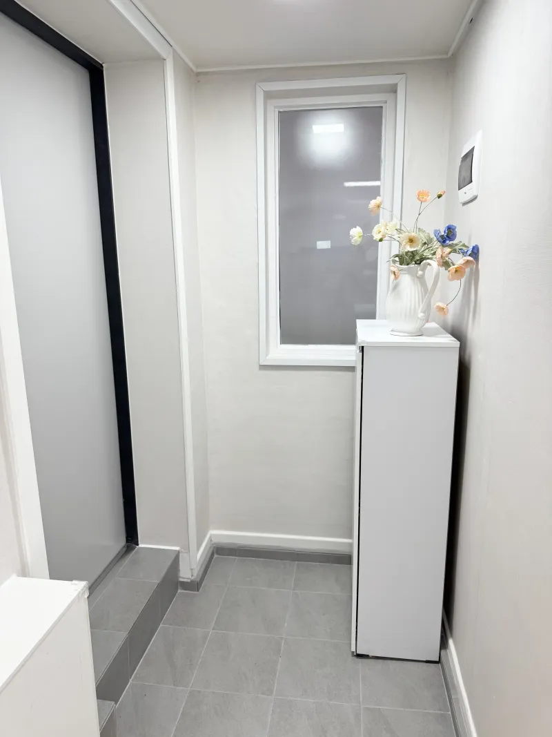 [Dongdaemun, Seoul] Two-room apartment 5 minutes from Sinseoldong Station - Unit 101, adjacent to Jongno, Myeongdong, and Seongsu 16