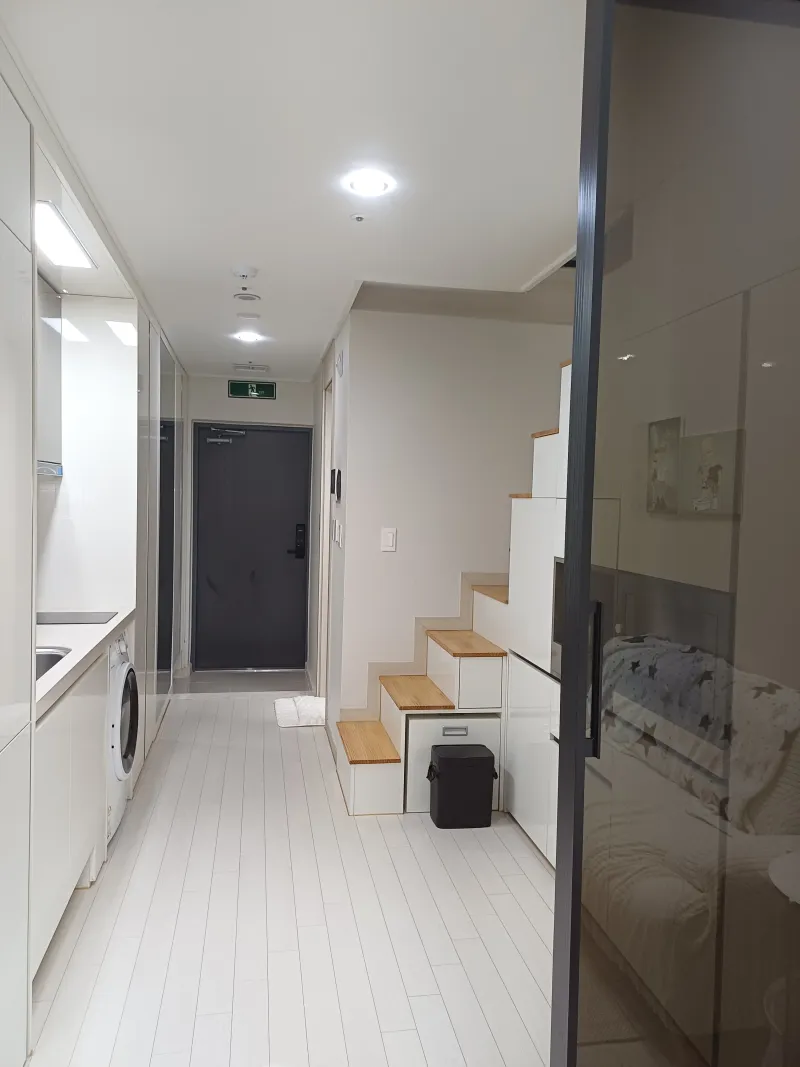 [Namyangju] 1.5-room quiet, fully furnished, wide-window duplex 16
