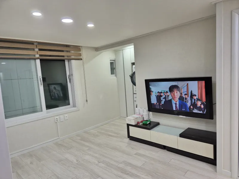 [대전 서구] 실링팬과 햇등 대형tv 퀸침대 #반려동반가능 9