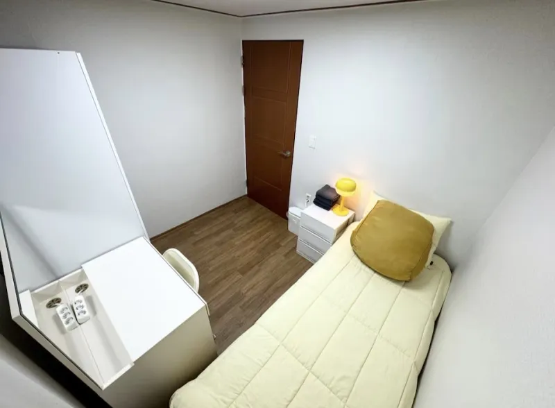 [Mapo, Seoul] 5-minute walk from Hapjeong Station/Full-furnished/Female-only share house, 2 private rooms 5