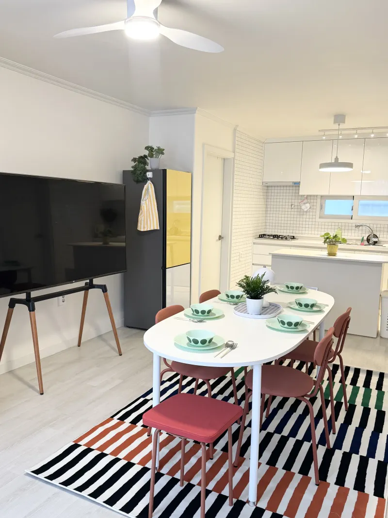 [Mapo, Seoul] Fully furnished 3-room apartment, 1-minute walk from Hapjeong Station 56