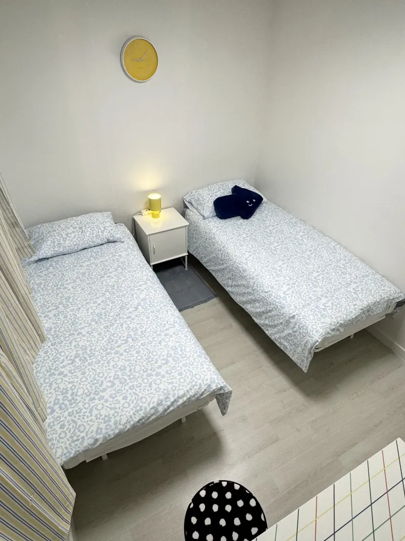 [Mapo, Seoul] Hapjeong Station Area/6 people/3 rooms/Fully furnished/Group 13