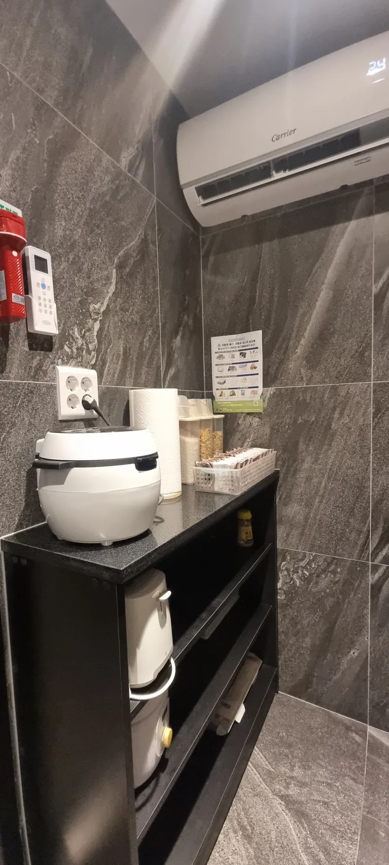[Seongbuk, Seoul] 301, a women-only studio apartment 2 minutes from Seongshin Women's University Station and 10 minutes from Seongshin Women's University 10