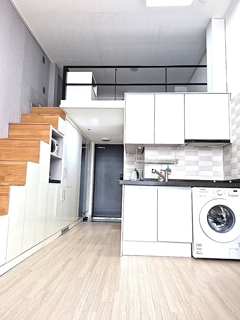 [Chuncheon] In front of bus terminal / 5 minutes from Namchuncheon Station / 3-person duplex 6