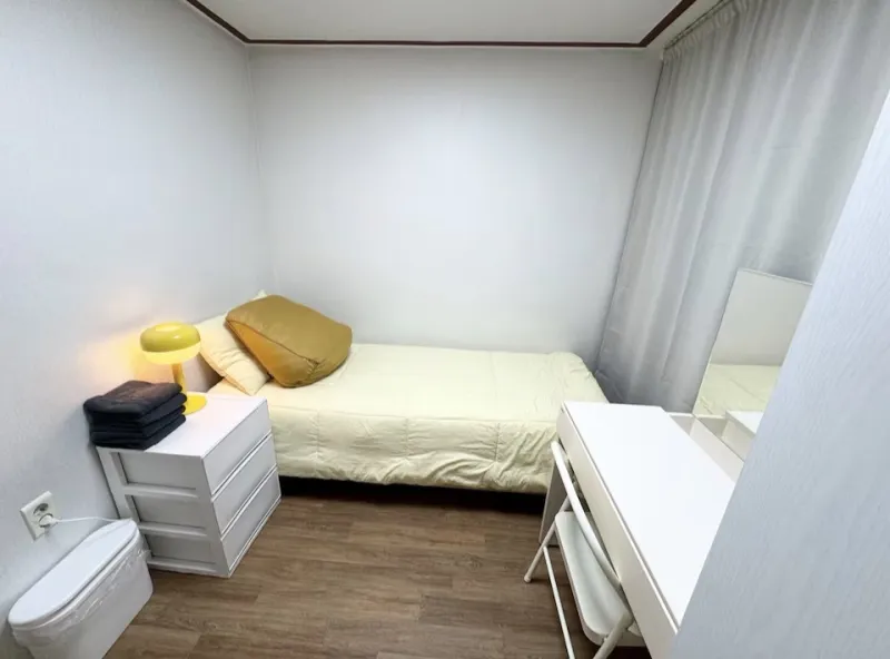 [Mapo, Seoul] 5-minute walk from Hapjeong Station/Full-furnished/Female-only share house, 2 private rooms 6