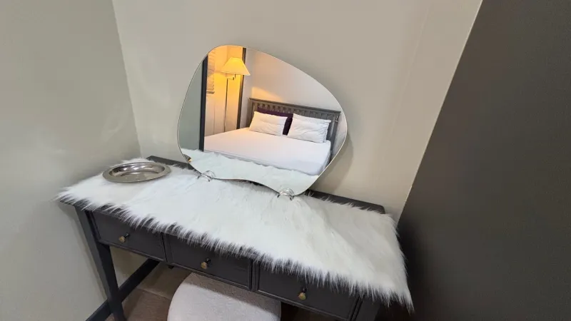 [Dong-gu, Daejeon][Daejeon Station Special] Tempur Queen Bed + Emotional Safety Accommodation + Free Parking + Netflix + Business Trip 14