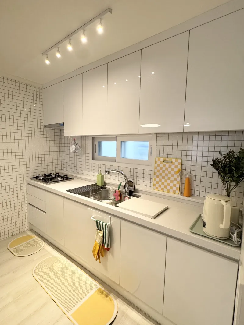 [Mapo, Seoul] Hapjeong Station Area/6 people/3 rooms/Fully furnished/Group 37