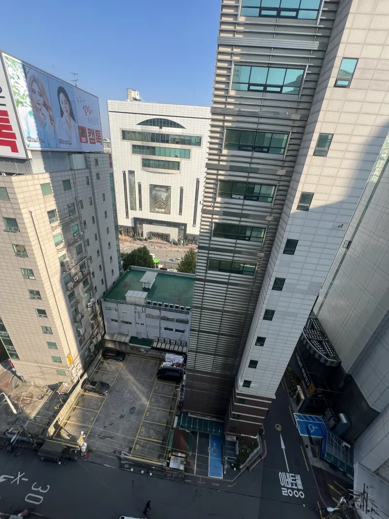 [Mapo, Seoul] Fully furnished, 1-minute walk from Sinchon Station 9