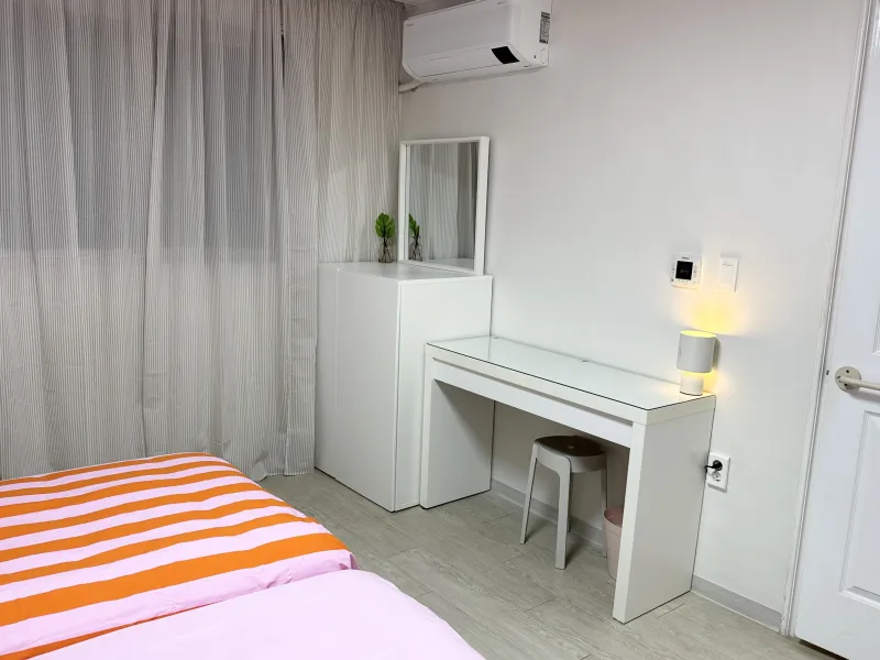 [Mapo, Seoul] Hapjeong Station Area/6 people/3 rooms/Fully furnished/Group 17