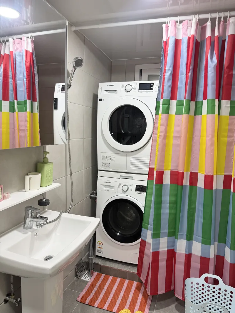 [Mapo, Seoul] Hapjeong Station Area/6 people/3 rooms/Fully furnished/Group 26