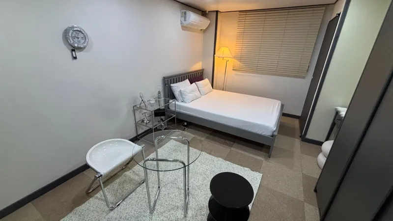 [Dong-gu, Daejeon][Daejeon Station Special] Tempur Queen Bed + Emotional Safety Accommodation + Free Parking + Netflix + Business Trip 18