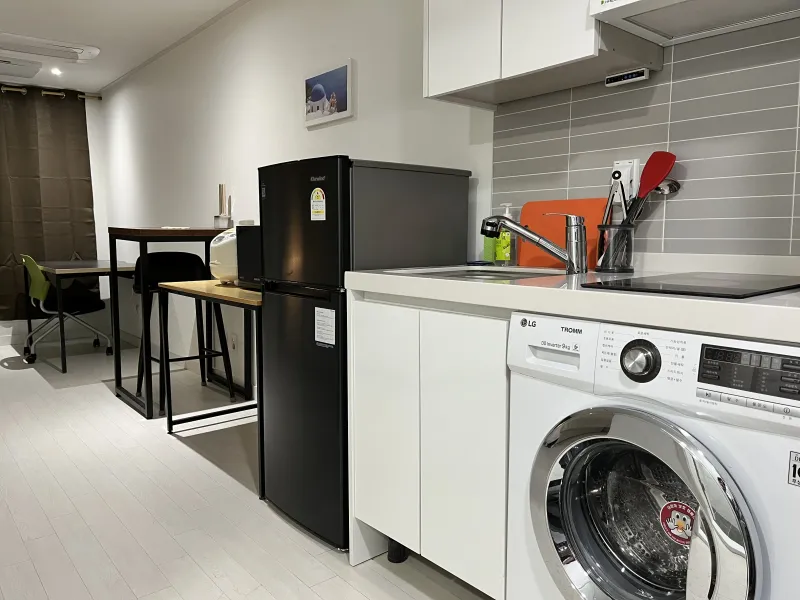 [Jongno, Seoul] 5-minute walk from Hyehwa Station / Premium Studio Room 202 8