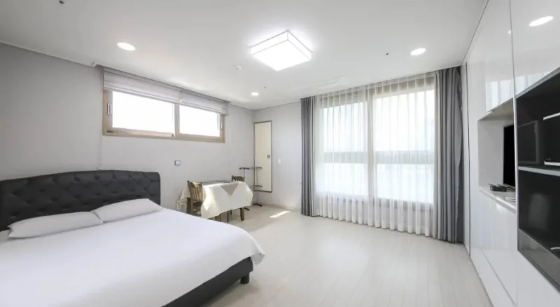 [Nohyeong-dong, Jeju] Clean and convenient accommodation 10 minutes from Jeju Airport 2