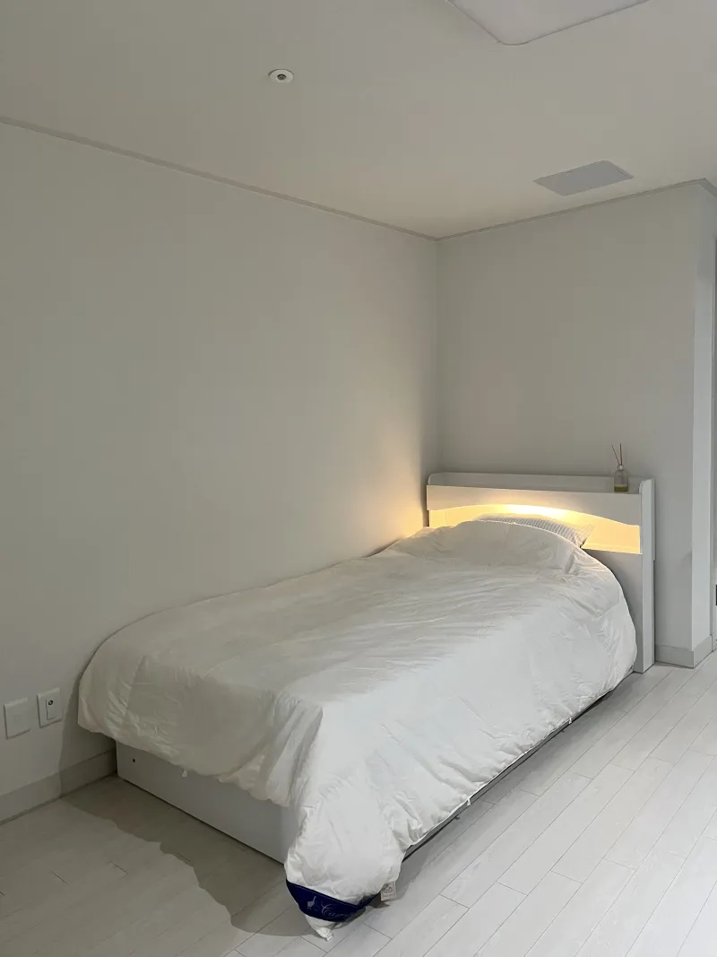 [Jongno, Seoul] 5-minute walk from Hyehwa Station / Premium Studio Room 202 2