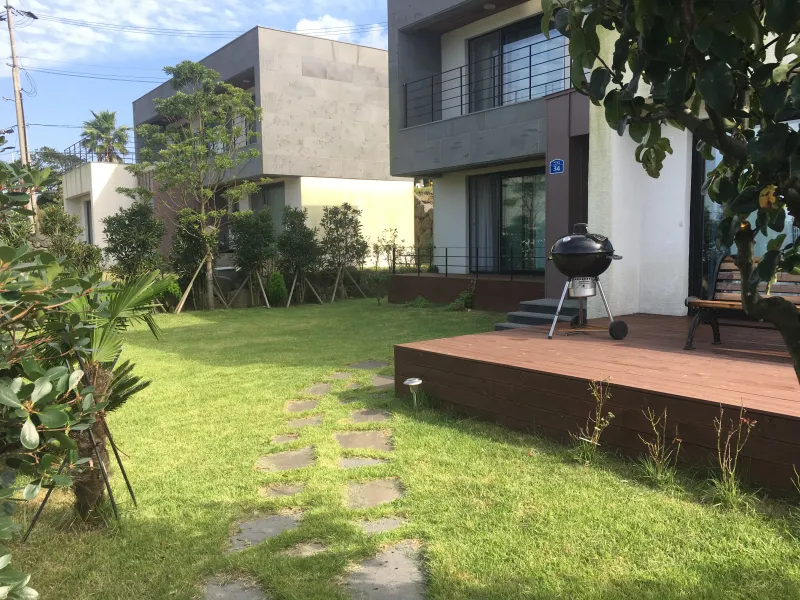 [Jocheon, Jeju] Private, spacious garden, 2nd floor, independent house near Hamdeok #Pets allowed 30
