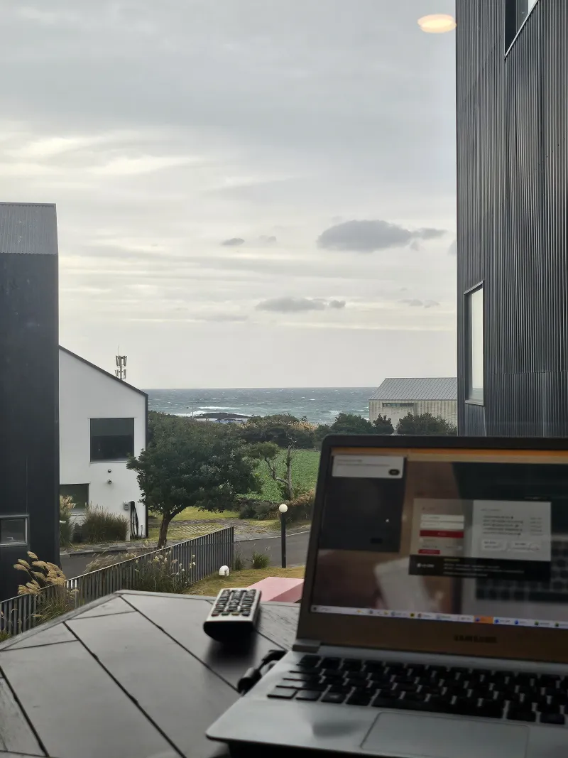 [Gujwa, Jeju] Townhouses with emerald sea views along the coastal road 8
