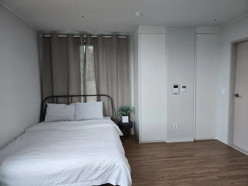 [Seongsan, Seogwipo] One-room apartment 309 with a view of a garden blooming with flowers in all four seasons. 2