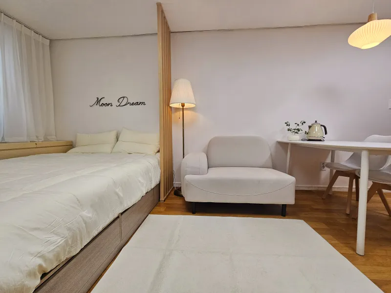 [Dongdaemun, Seoul] 1-minute walk from Hoegi Station! 5G+OTT commute/work from home, fully equipped studio. 11