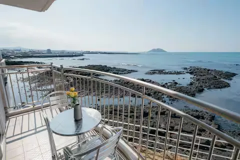 [제주 한림] 비양도 / 석양 뷰 베란다에서 낚시 문어잡는 바다위 하우스 24