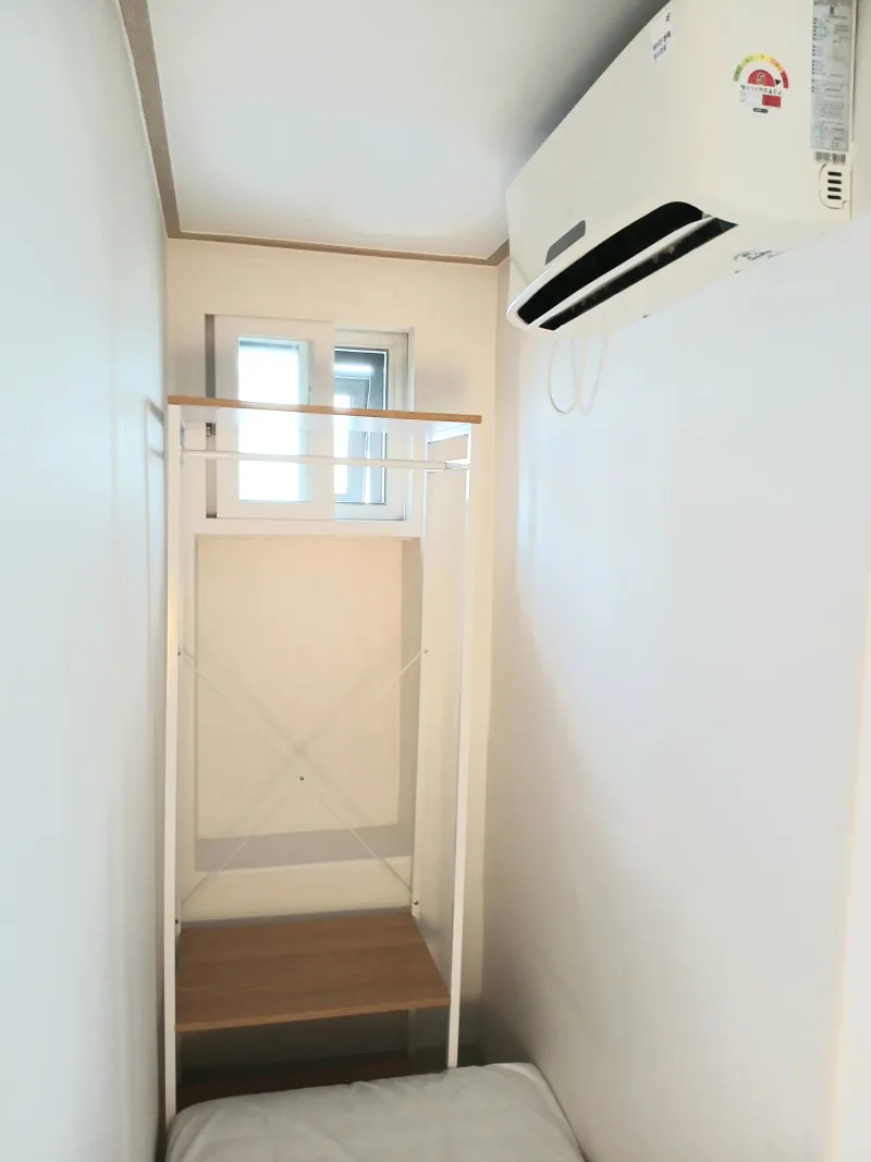 [Yeongdeungpo, Seoul] 4 meters from Daebang Station Exit 7 4