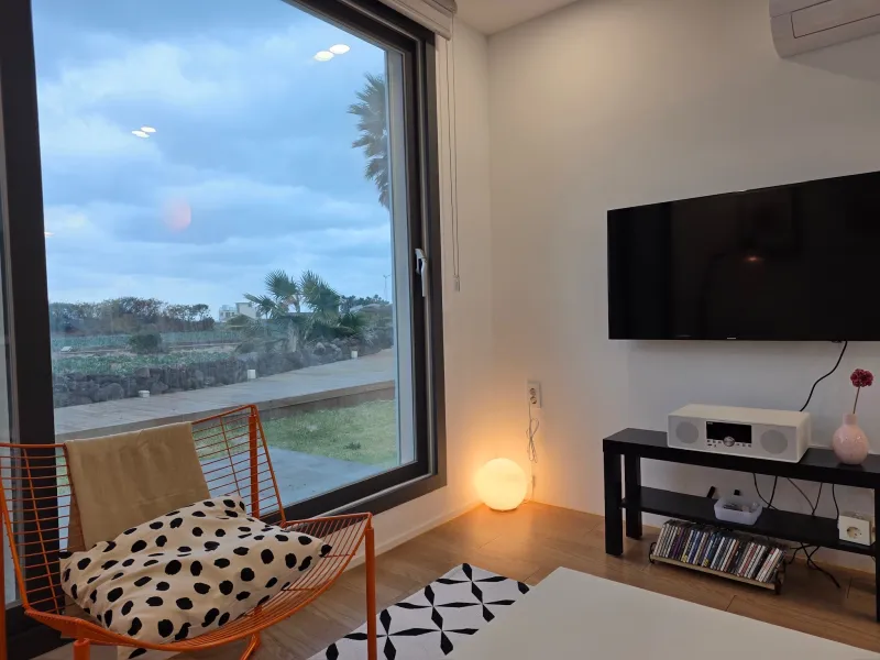 [Hangyeong, Jeju] Private house with ocean view, spacious garden, and neat interior in a quiet seaside village on the west 30
