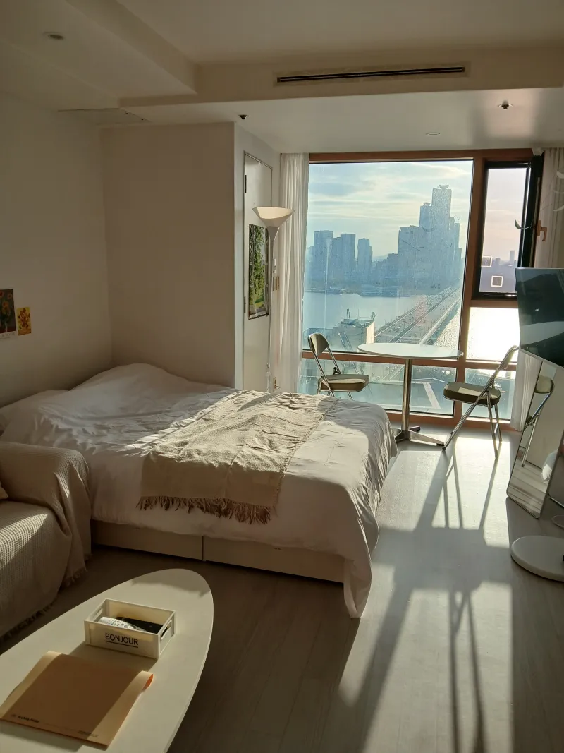 [Mapo, Seoul] Fully furnished high-rise Han River view officetel connected to Mapo Station 4