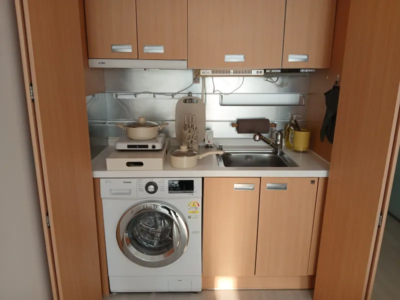 [Mapo, Seoul] Fully furnished high-rise Han River view officetel connected to Mapo Station 7
