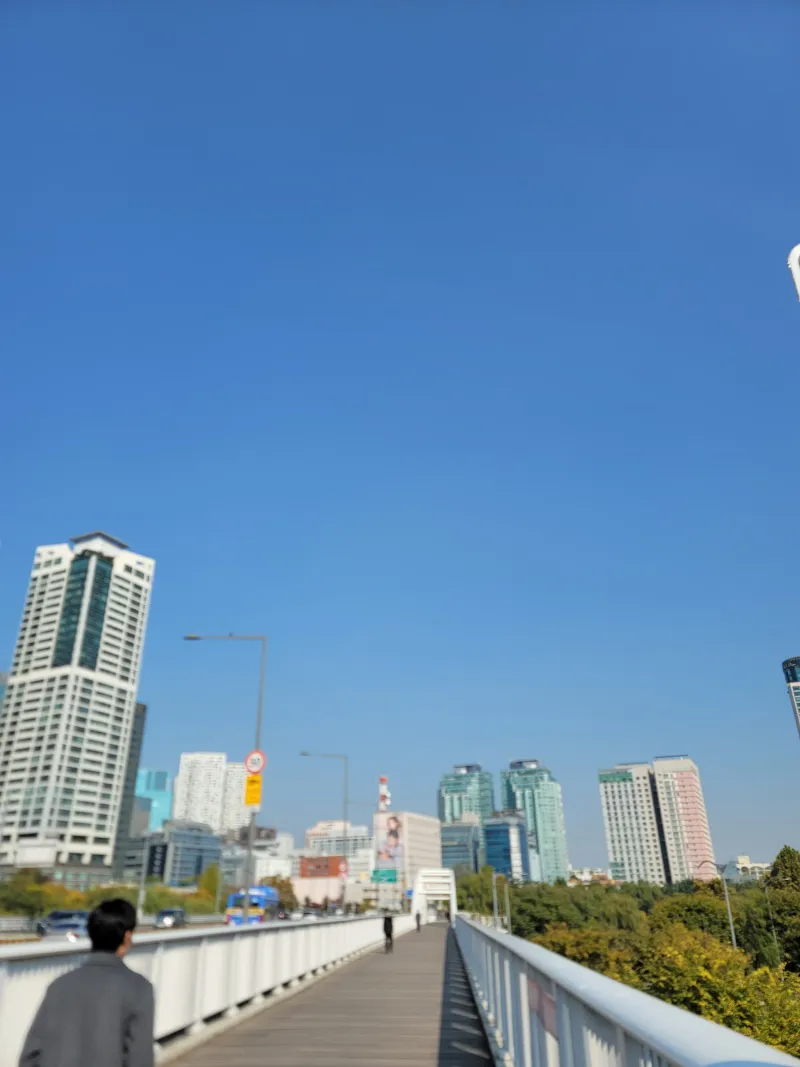 [Yeongdeungpo, Seoul] 4 meters from Daebang Station Exit 7 26