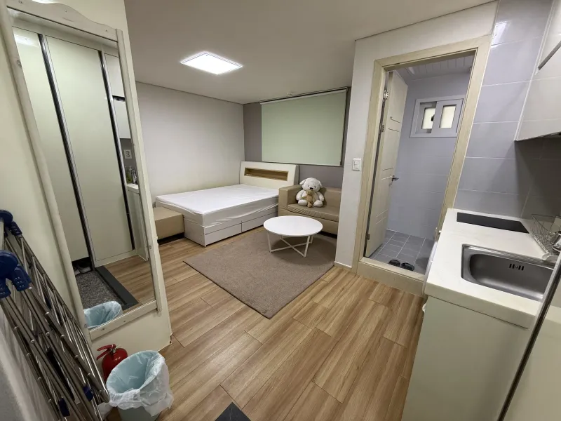 [Cheonan][Cheonan, South Chungcheong Province] 10-minute walk from Cheonan Station and terminal, quiet residential area around the school 10