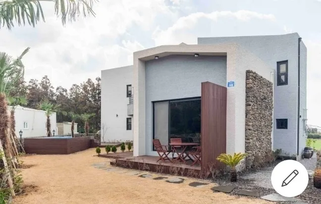 [Aewol, Jeju] A cozy, white-toned, three-room, two-story house with a private pool. 35