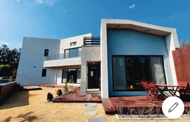 [Aewol, Jeju] A cozy, white-toned, three-room, two-story house with a private pool. 37
