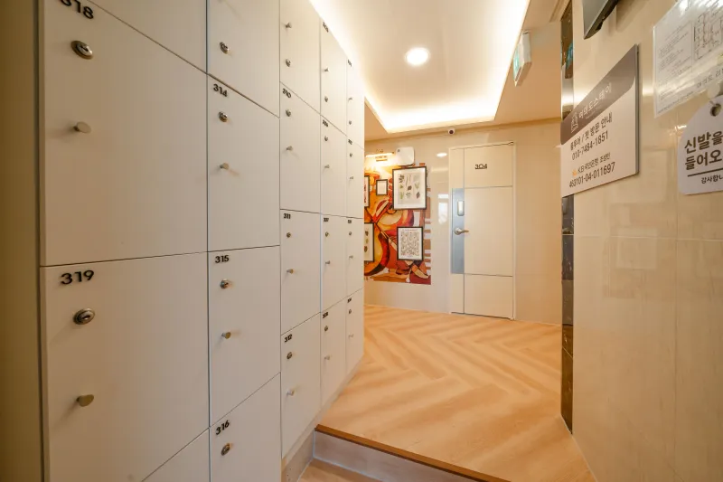 [Yeongdeungpo, Seoul] One-room apartment, 10 seconds walk from Daebang Station 21