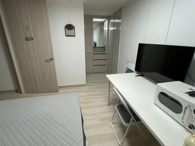 [Yeonsu, Incheon][Songdo Single Room] Shared House 5 Minutes from Songdo Station, Free Parking, Short-Term Rental 4