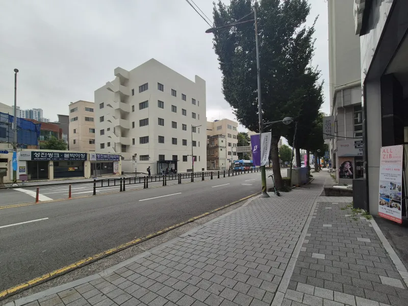 [Seo-gu, Busan] A women-only share house a 1-minute walk from Dongdaesin-dong Station. 9