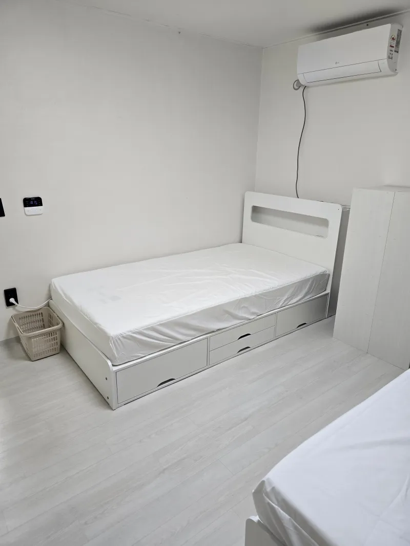 [Gangnam, Seoul] Nonhyeon-dong Food Street Share House Double Room 2
