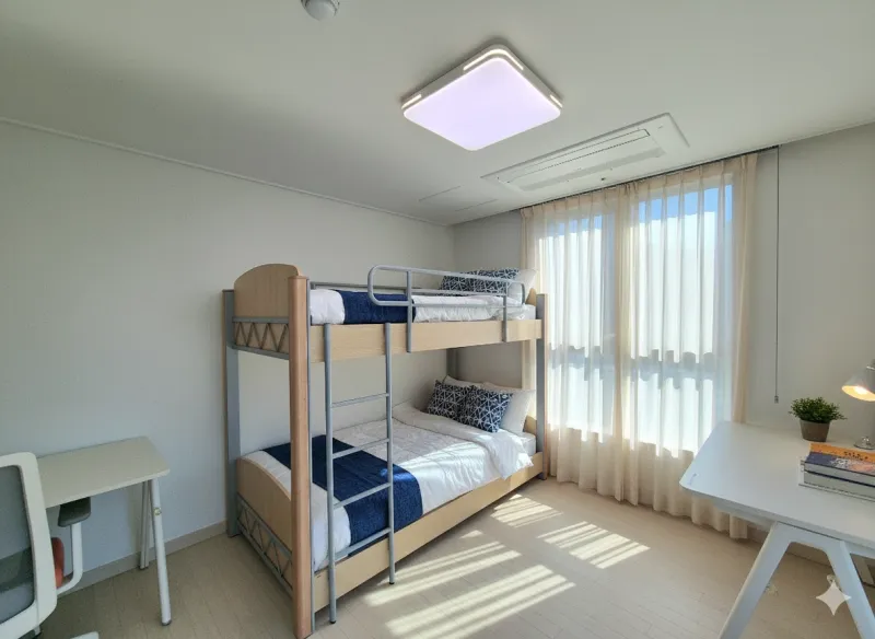 [Seo-gu, Busan] A women-only share house a 1-minute walk from Dongdaesin-dong Station. 4