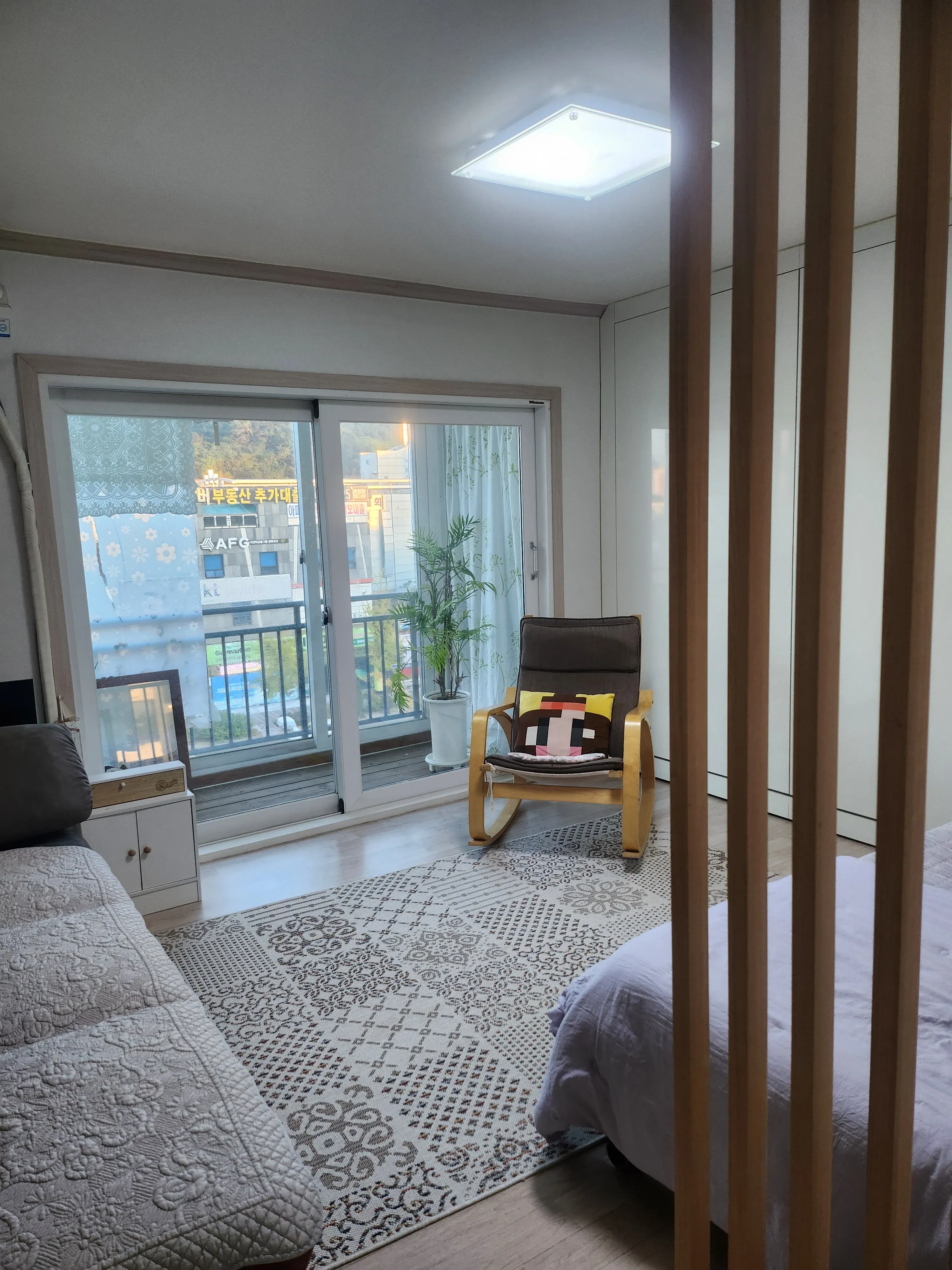 Seosin-dong Two-Bedroom Apartment